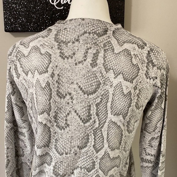 27 Miles Hilma Snakeskin Pullover Sweater Sz XS - Picture 10 of 14
